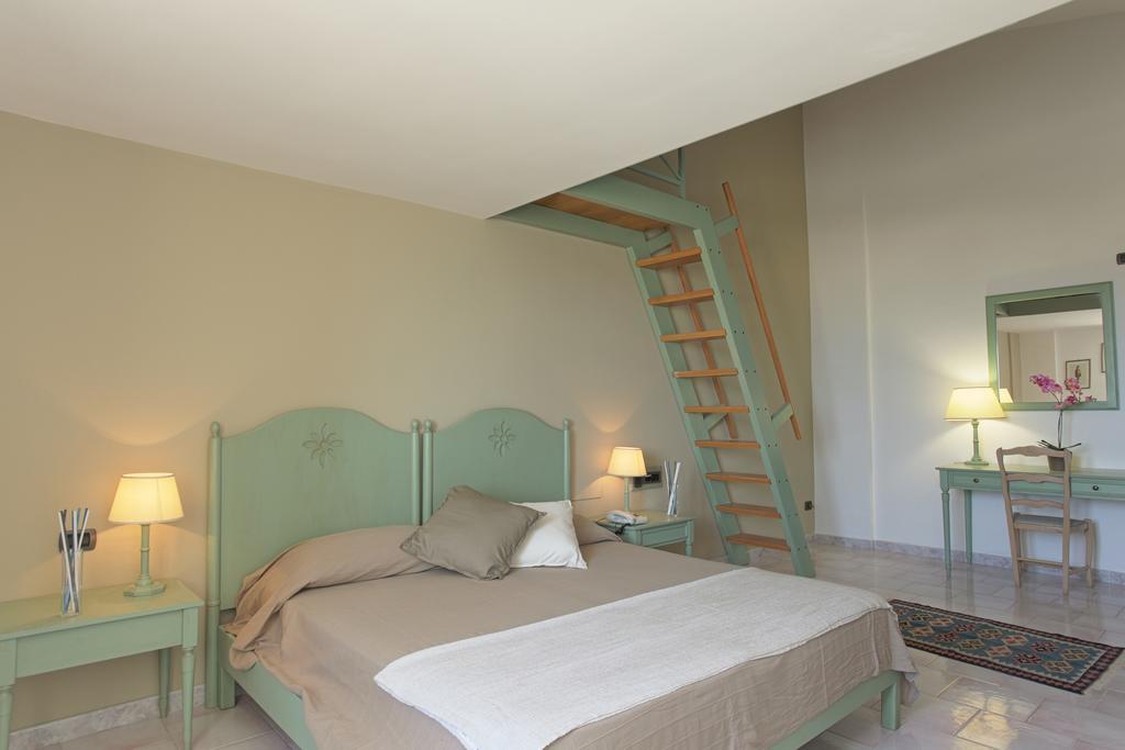 Hotel Puntamajata 레알몬테 객실 사진